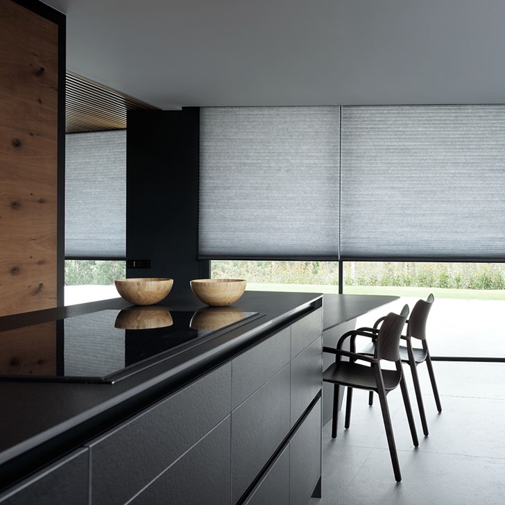 Color: Kasai LF Anthracite; Lift: Motorized