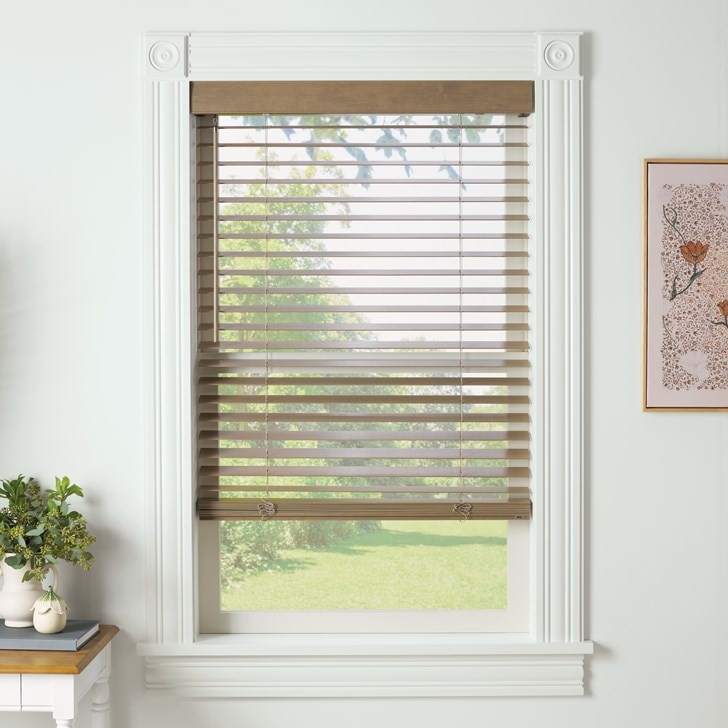 Sandy taupe; Fold Style: Classic Flat; Lift: Cordless