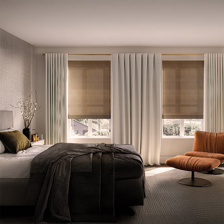 Color: Bienville Hazelnut; Wand Motor Lift: Black
