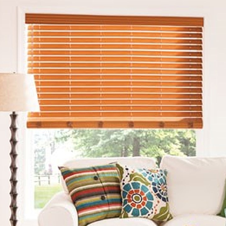 Color: Maple